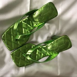 Jessica Simpson metallic green flip flop heels